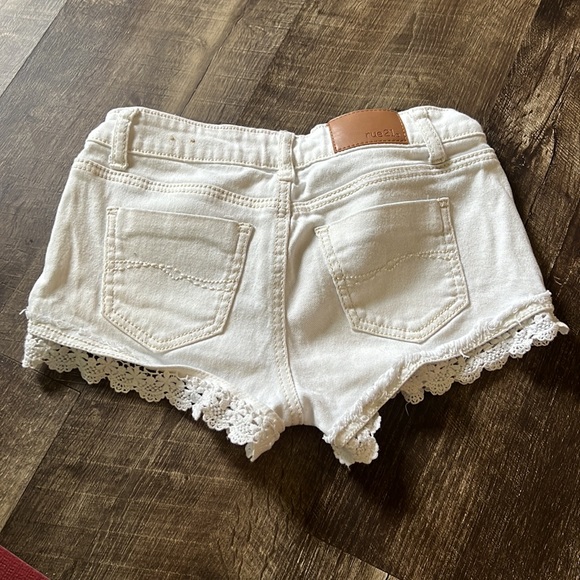 Women’s white jean shorts - Picture 2 of 3